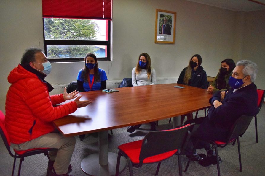Fundación Niños Primero realiza visita protocolar a Delegado Presidencial Provincial de Aysén